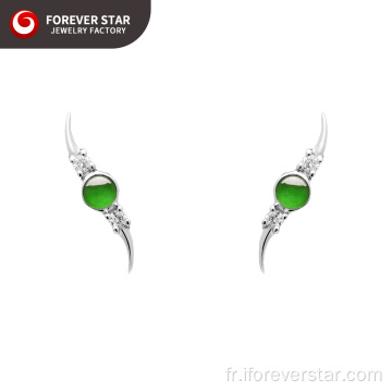 Boucles d&#39;oreilles en jadite de couleur verte en or blanc 18 carats